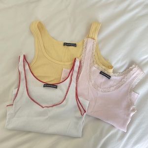 Brandy Melville Cropped Tanks